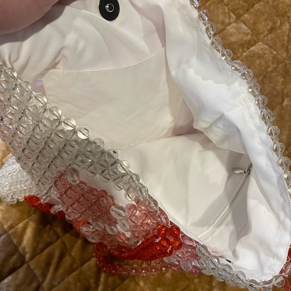 ISAAC MIZRAHI beaded tote! GORGEOUS and FUN! Fully lined w/pockets! Ombré ❤️🤍💗 - Picture 8 of 9